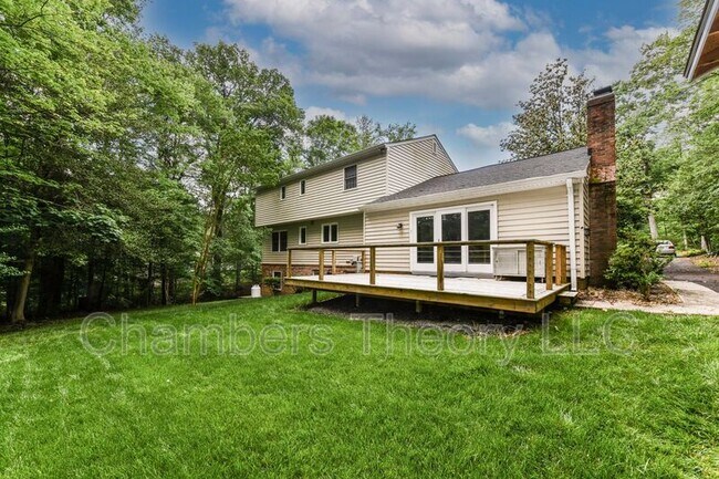 Building Photo - 8504 Shadeway Pl