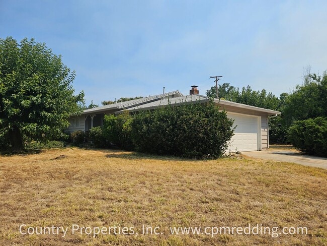 Building Photo - 3-Bedroom House on Corner Lot Available Now!