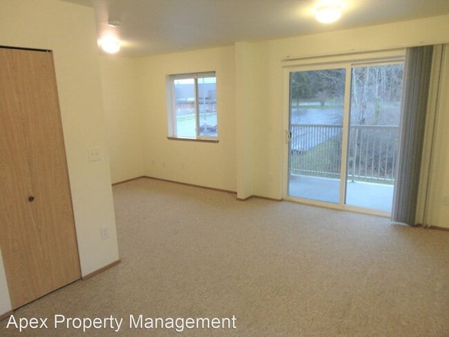 Building Photo - Studio, 1 bath Apartment - 501 VOLTAIRE COURT