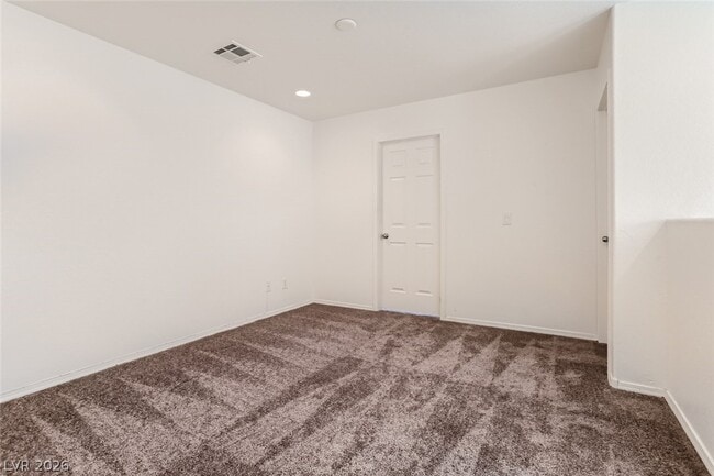 Building Photo - 2537 Begonia Valley Ave