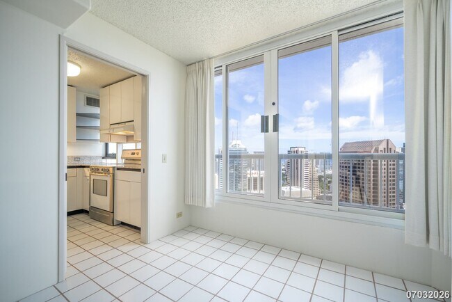 Building Photo - 2 bd, 2 ba Condo in Honoulu Park Place