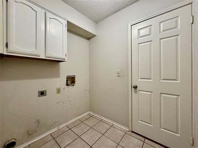 Building Photo - 6300 Westlane