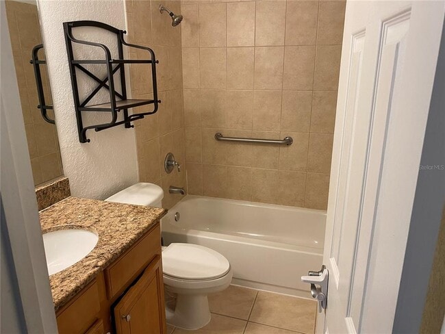 Building Photo - 924 La Costa Cir