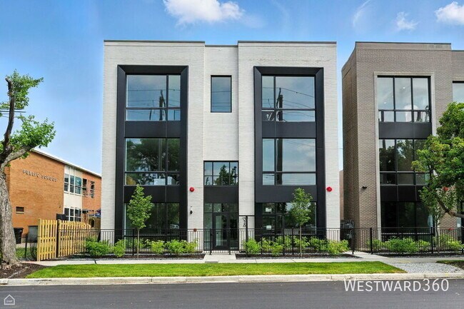 Building Photo - 1625 W 13th St
