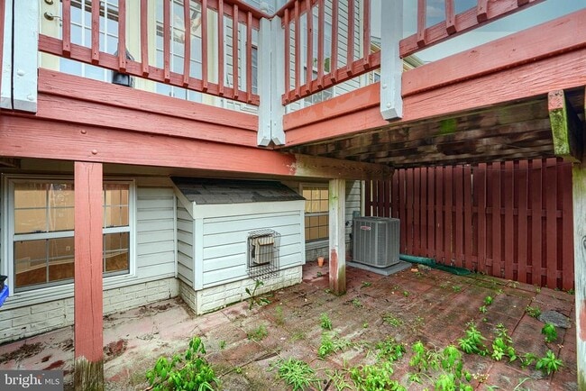 Building Photo - 8820 Papillon Dr