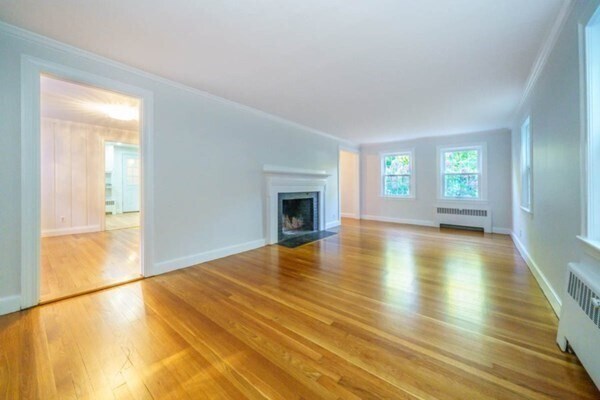 Building Photo - 33 Jackson Rd