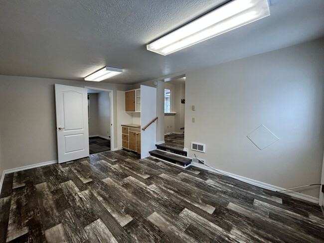 Building Photo - 4 bed 1 bath in the heart of Hamilton