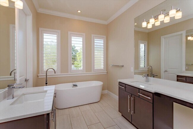 Building Photo - Modern Style Winter Park Home