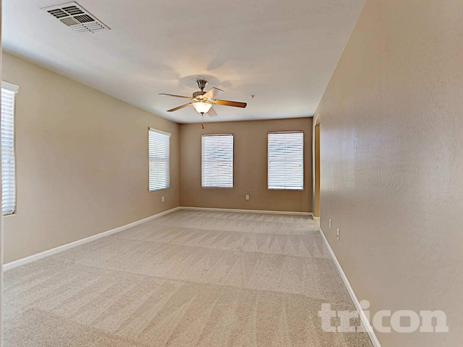 Building Photo - 12532 W Hummingbird Terrace