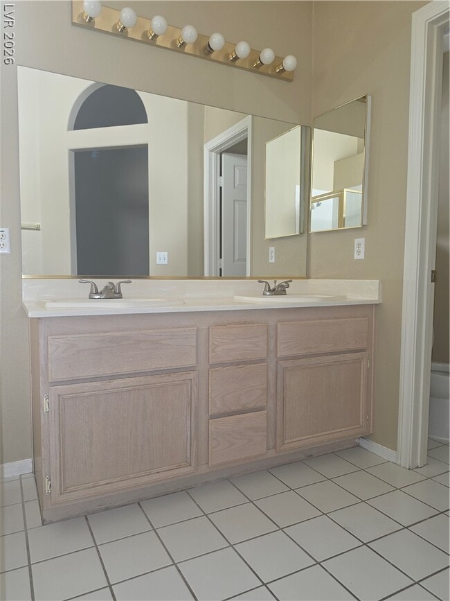 Building Photo - 9740 Panorama Cliff Dr