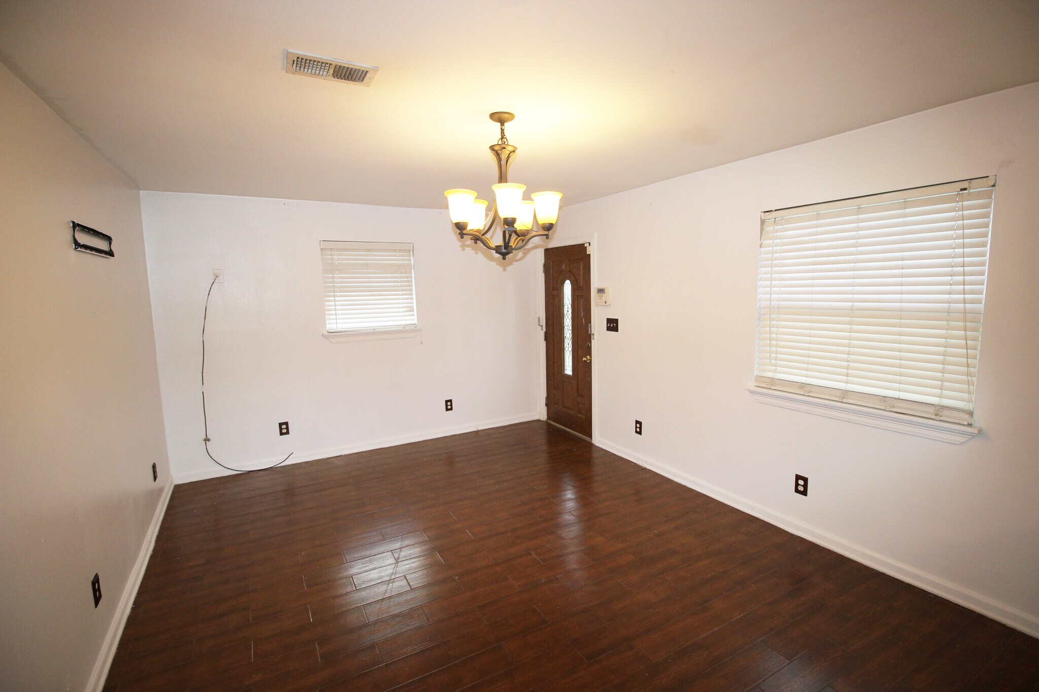 Building Photo - 3014 Metropolitan St