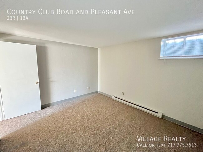 Building Photo - 605 Country Club Rd