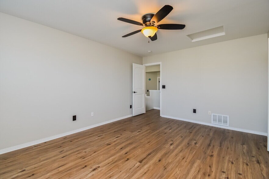 Building Photo - 4617 Bali Ct