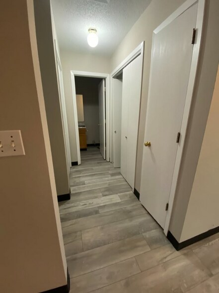 Building Photo - 924 23rd Ave