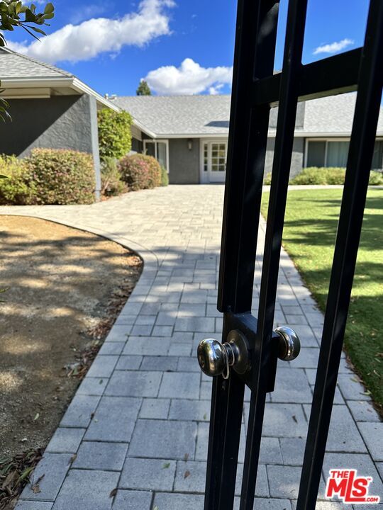 Building Photo - 10850 Remmet Ave