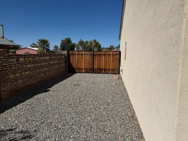 Building Photo - 9623 36th Ln