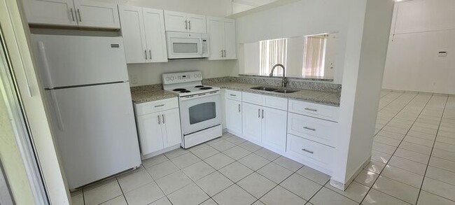 Building Photo - Condo in Chelsea Square, Kissimmee