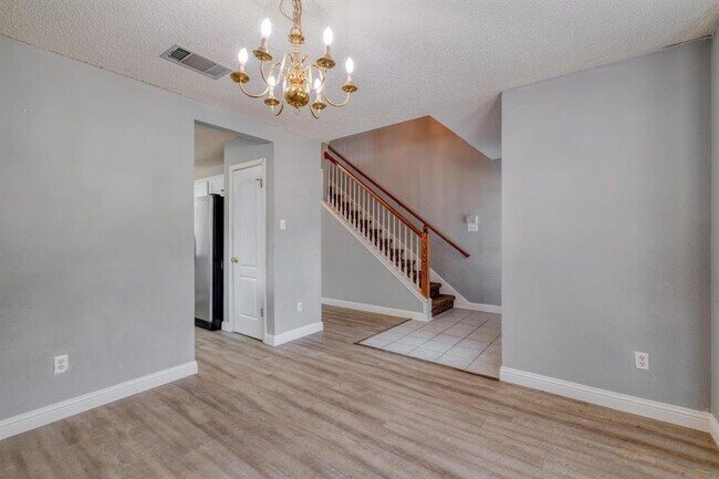 Building Photo - 16205 Glorious Ln