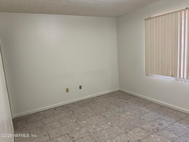 Building Photo - 1015 W Pratt St