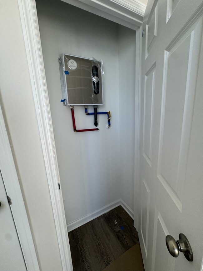 Building Photo - 89 Fishburne St