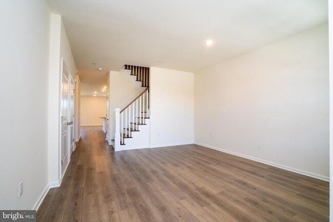 Building Photo - 3403 Jordan Dr