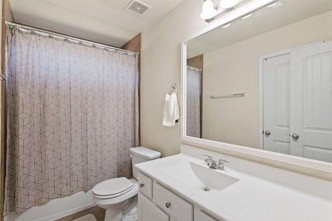 Building Photo - 269 Westwood Dr