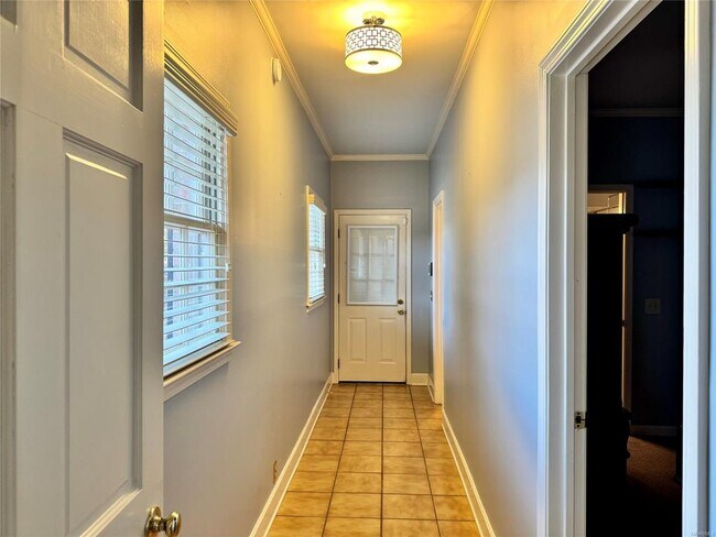 Building Photo - 2630 Aimee Dr