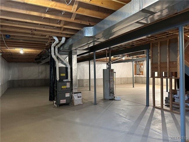 Building Photo - 8047 Laurel Park Ln