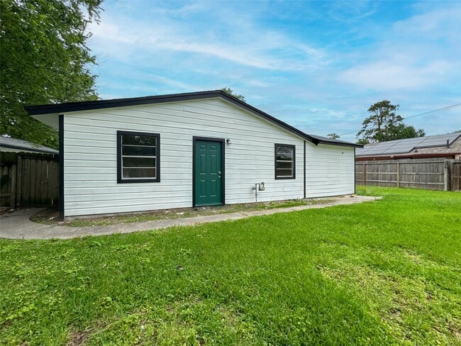 Building Photo - 7710 Claiborne St