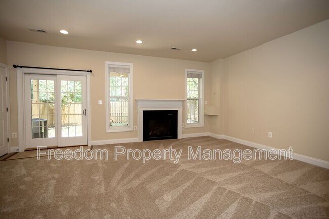 Building Photo - 16021 Pitner St