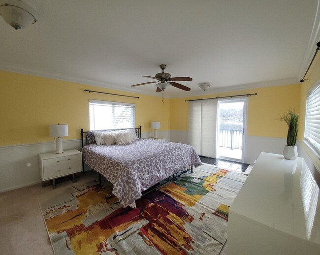 Building Photo - "Lakefront Living! Modern 3BR/2BA Home wit...