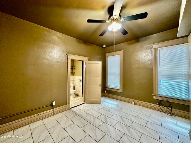 Building Photo - 618 Stewart Ct