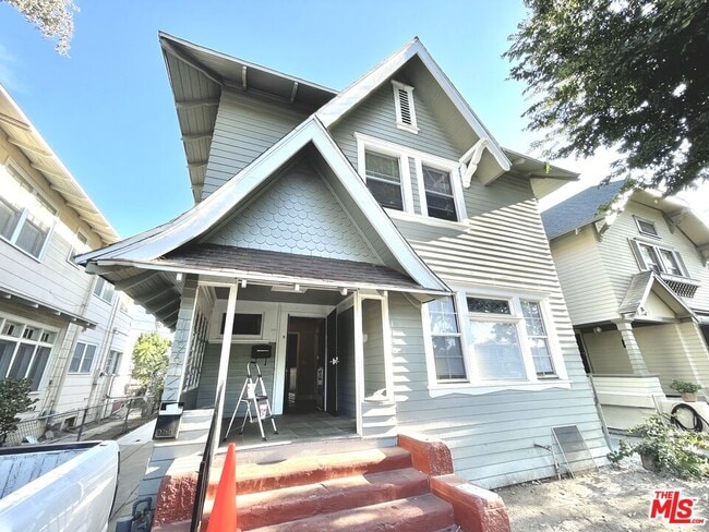 Building Photo - 1196 W 36th St