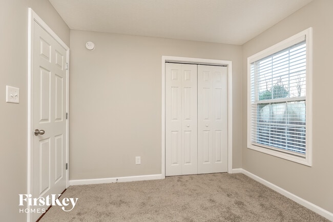 Building Photo - 488 Cedar Valley Dr