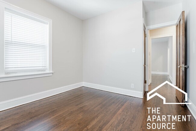 Building Photo - 5306 N Ashland Ave