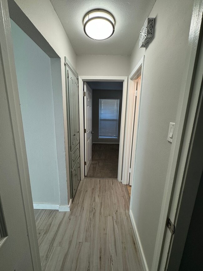 Building Photo - Welcome Home to Peace, Space & Comfort