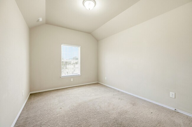Building Photo - 7126 Whitlow Wonder Ln