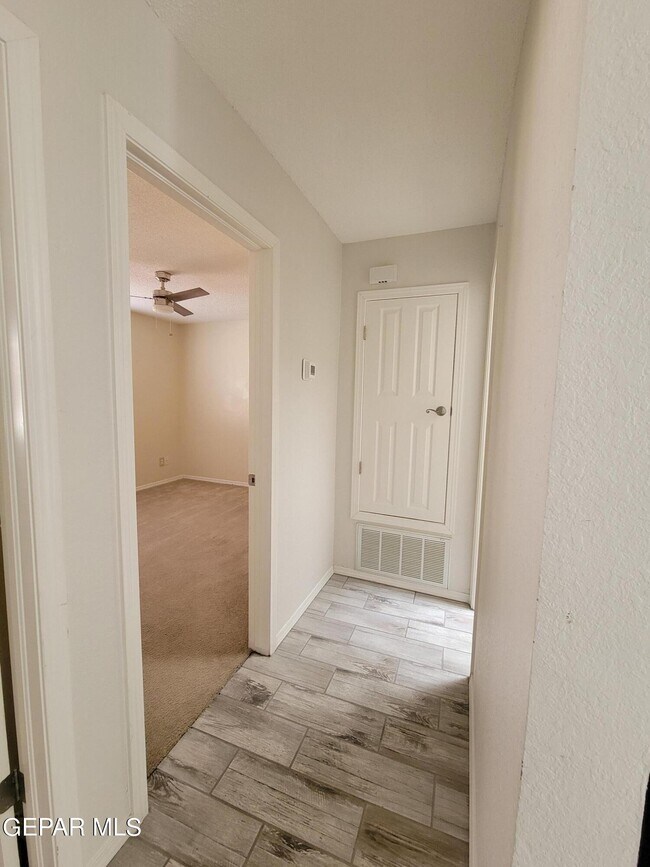 Building Photo - 14044 Peter Noyes Dr