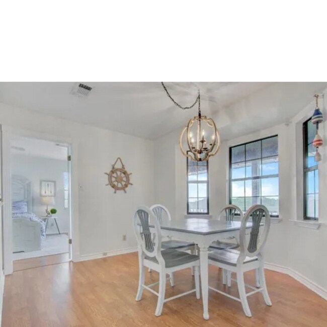 Building Photo - 1265 Hillebrandt Acres