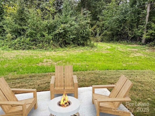 Building Photo - 144 33rd St NW