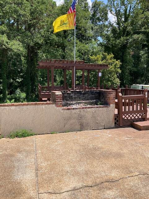 Patio an deck. - 1014 Sailclub Rd