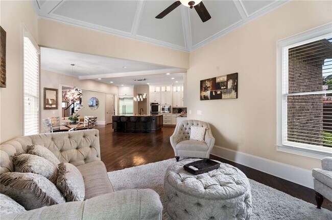 Building Photo - 6552 Long Acres Dr