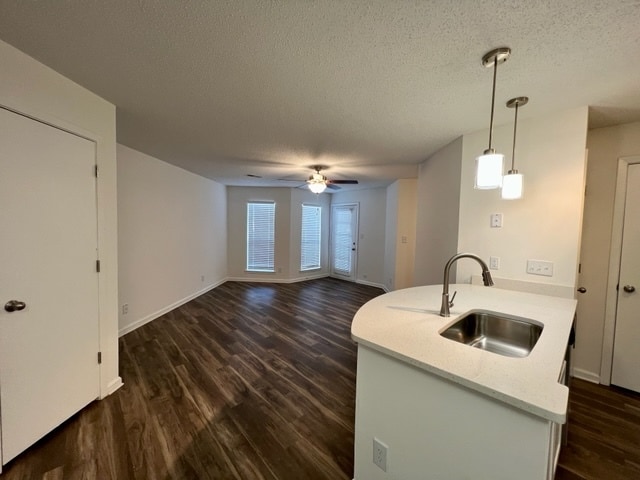 Building Photo - 20 Hamiltons Harbor Dr