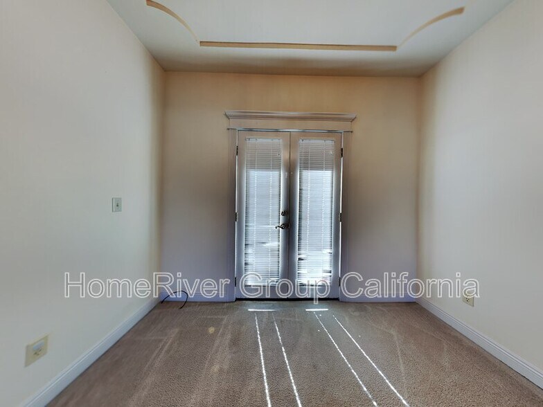 Building Photo - 5137 Sunrise Hills Dr