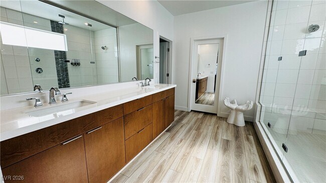 Building Photo - 9836 Starlight Ridge Ave