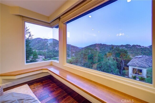 Building Photo - 5595 Tanbark Ct