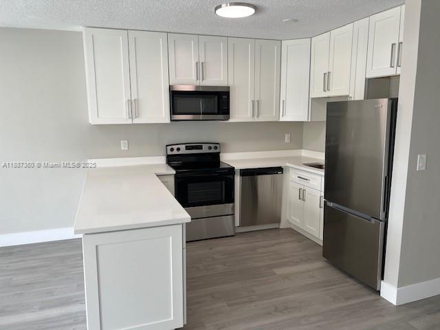 Building Photo - 1903 SW 3rd Ave