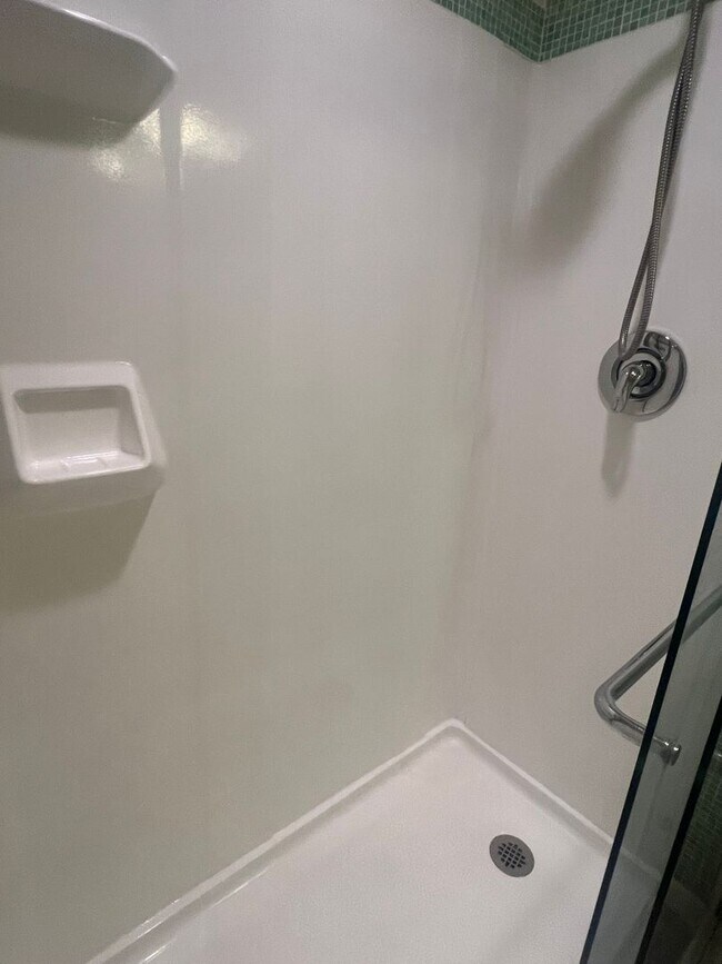 Building Photo - Epic REA: Cozy 2BR Near UC Davis w/ Garage...
