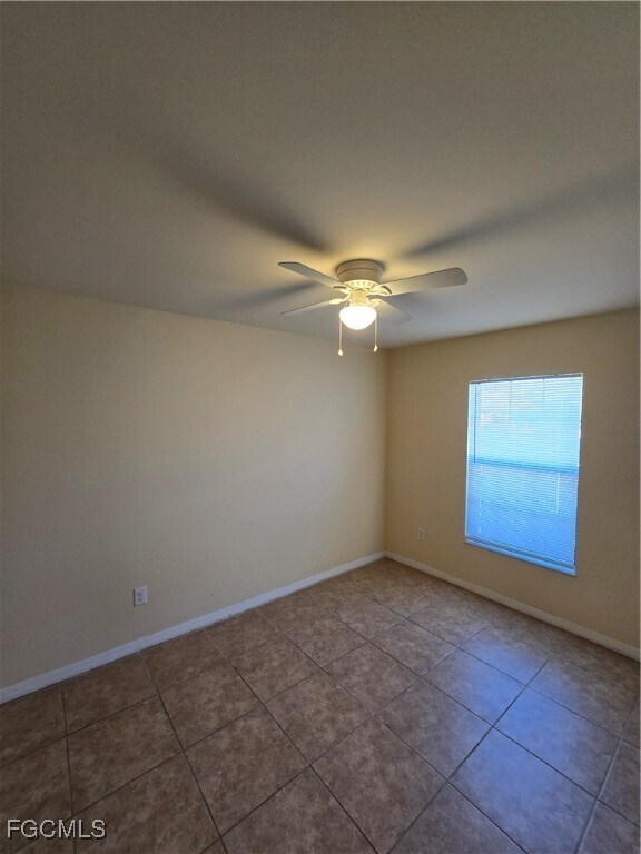 Building Photo - 138 SE 12th St