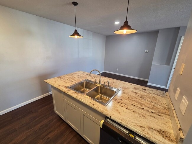 Building Photo - 4741 Welcome Ave N